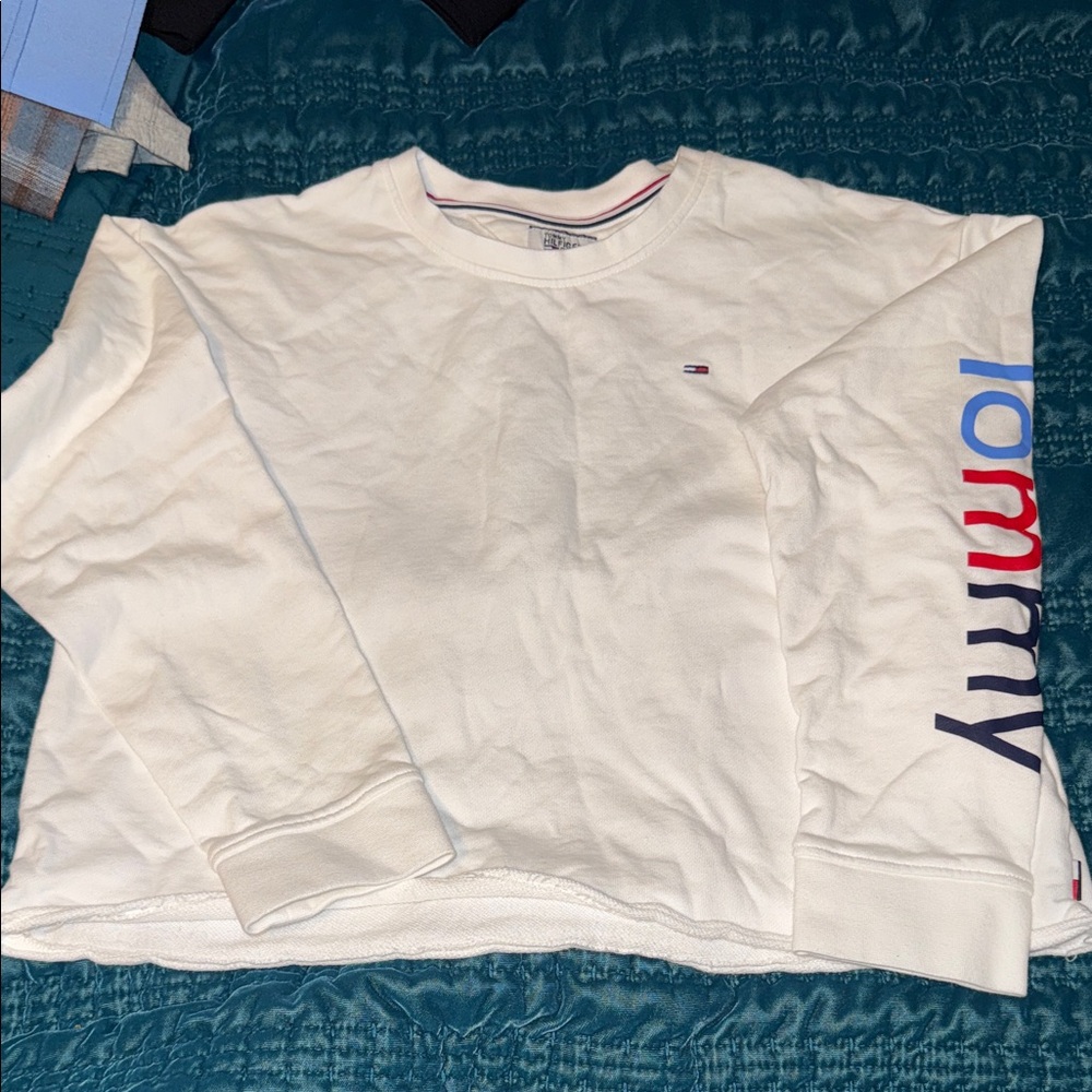 Tommy Hilfiger Cream cropped Sweatshirt with Logo Sleeve